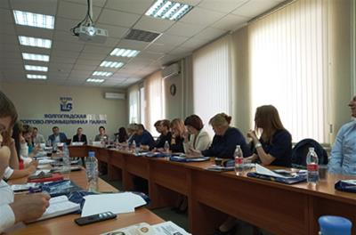 Специалисты Завода приняли участие в круглом столе на тему сертификации продукции  фото